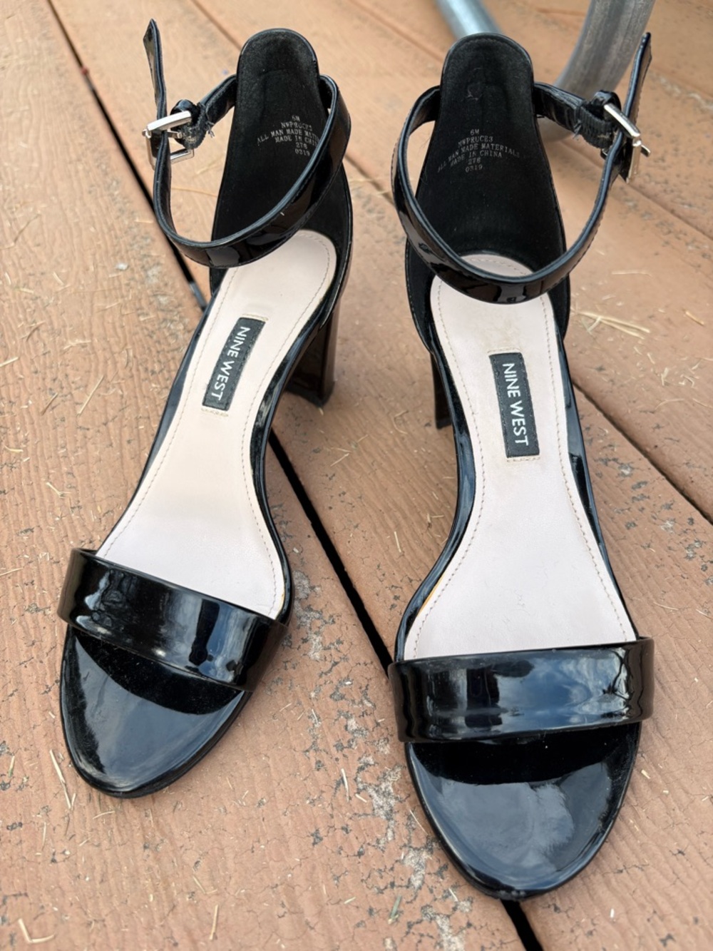 Nine West Small Black Patent Ankle-Strap Block Toeless Heels size 6 lightly worn